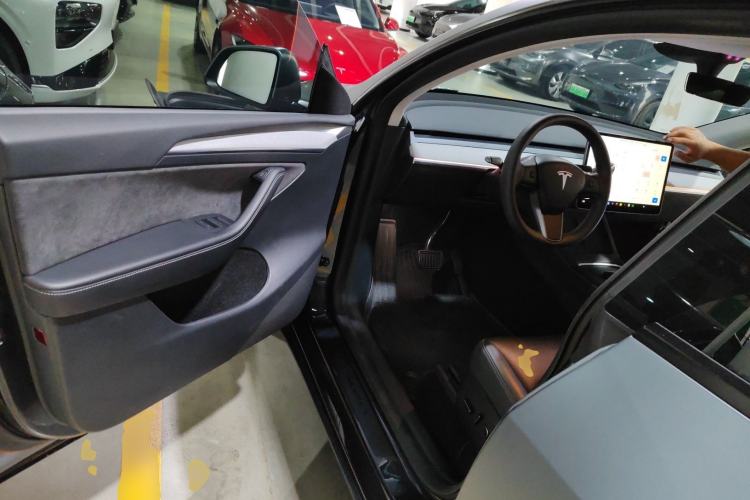 Used Tesla Model Y 2024 Rear-Wheel-Drive Version