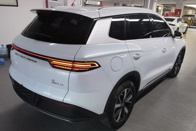 Used BYD Song Pro New Energy 2023 Champion Edition DM-i 71KM Navigation Model
