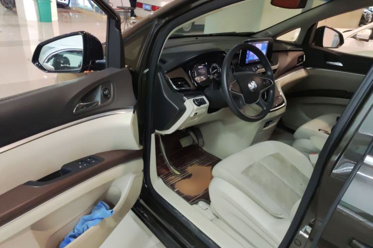 Used Buick GL8 2021 Land Cruiser Executive Class 652T Comfort Model
