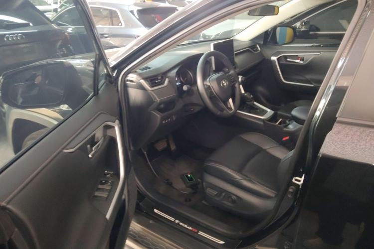 Used Toyota Wildlander 2022 2.0L CVT Two-Wheel Drive Luxury PLUS Edition
