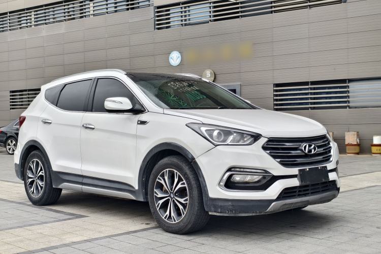 Used Hyundai Santa Fe 2017 2.0T Automatic All-Wheel Drive Smart 7-Seater
