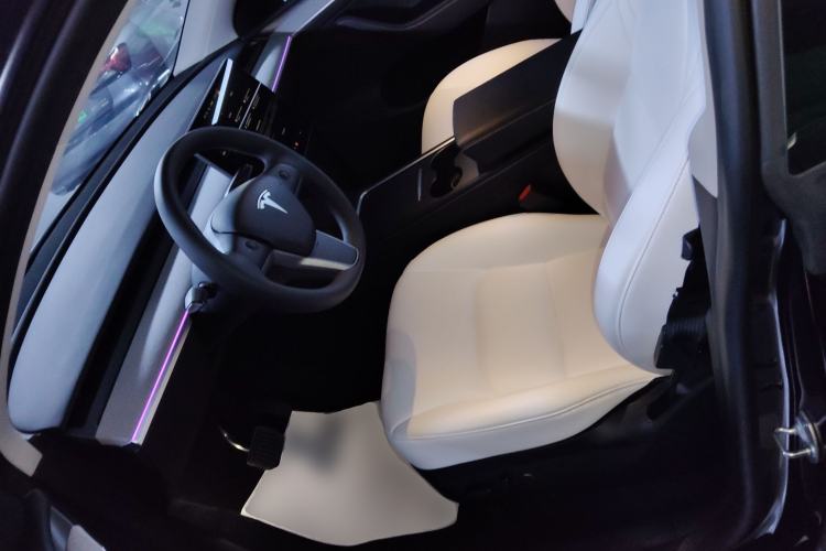 Used Tesla Model Y 2024 Rear-Wheel-Drive Version
