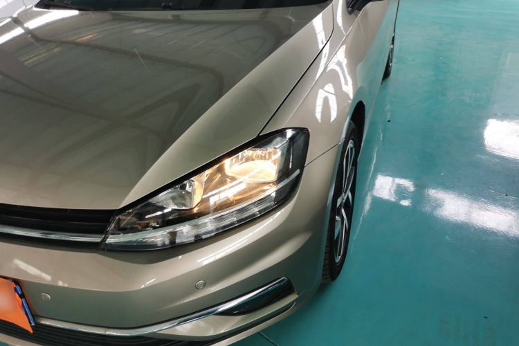 Used Volkswagen Golf 2018 230TSI Automatic Luxury Version
