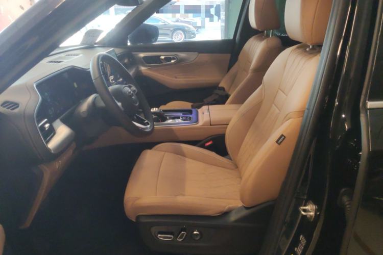 Used GAC Trumpchi GS8 2025 Linghang Series 2.0 TGDI Two-Wheel-Drive Luxury Edition 5 Seats