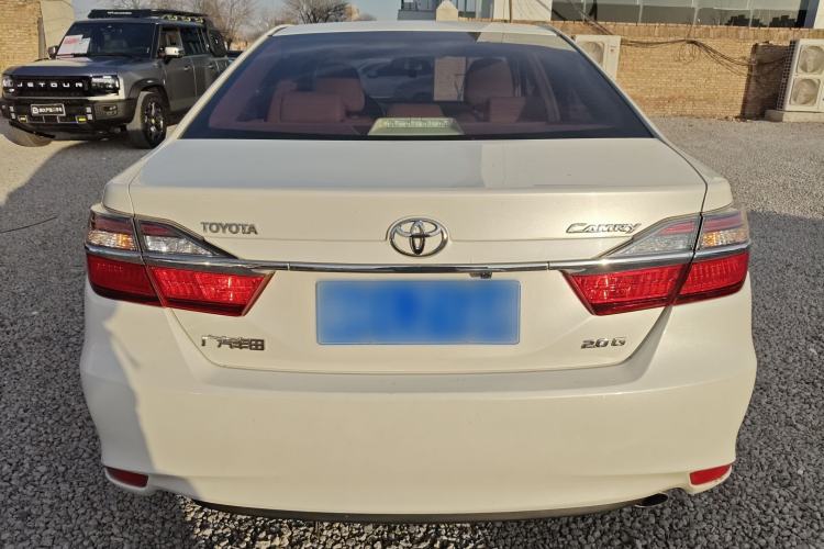 Used Toyota Camry 2016 2.0G 10th Anniversary Leading Edition
