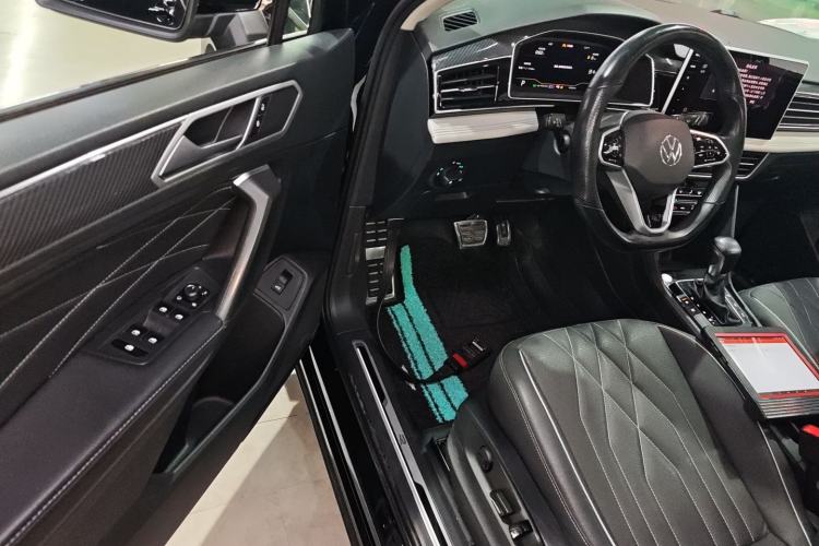 Used Volkswagen Tiguan L 2023 330TSI Automatic Two-Wheel Drive R-Line Enjoyment Edition