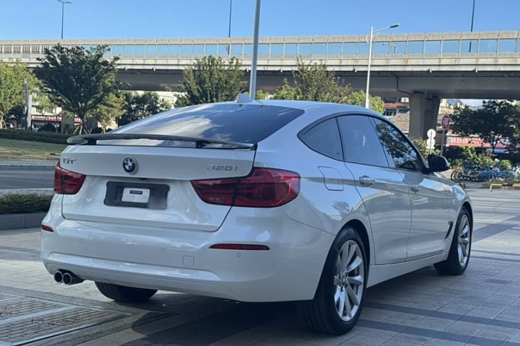 Used BMW 3 Series GT 2018 320i Sport Edition
