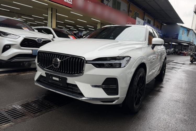 Used Volvo XC60 2022 B5 4x4 Smart Luxury Edition
