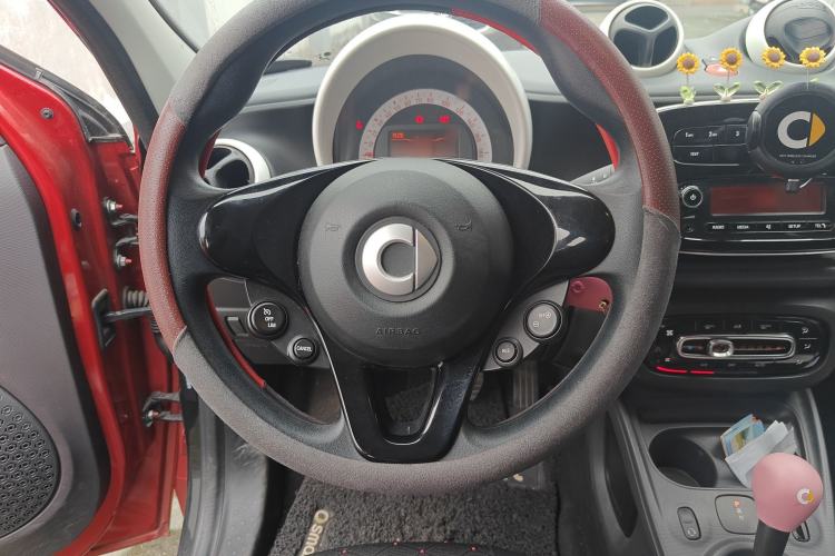 Used smart forfour 2016 1.0L 52 kW Dynamic Edition
