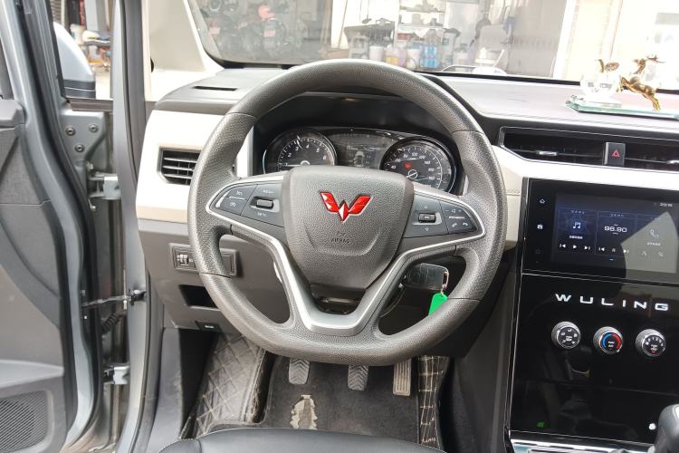 Used Wuling Zhengcheng 2021 1.5T Manual Luxury Version
