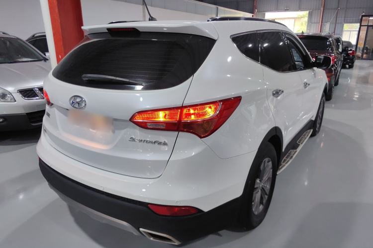 Used Hyundai Santa Fe 2013 2.4L Automatic Two-Wheel Drive Smart Version

