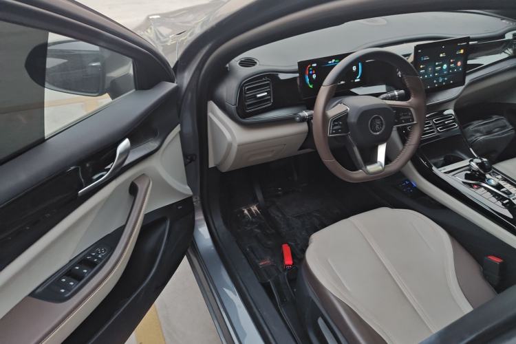 Used BYD Qin PLUS 2023 Champion Edition DM-i 55KM Leading Model
