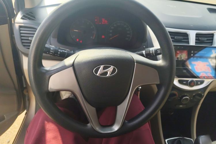 Used Hyundai Verna (older generation) 2016 1.4L Manual Smart GLS Trim