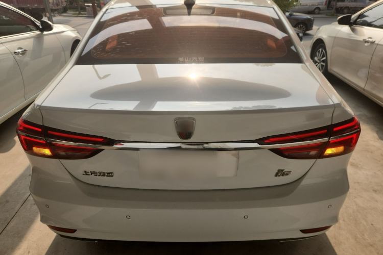 Used Roewe i6 2017 20T Automatic Internet ZhiZun Edition