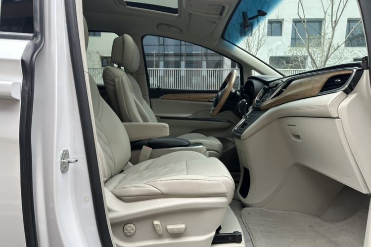 Used Buick GL8 2018 ES 28T Comfort Model China VI Standard