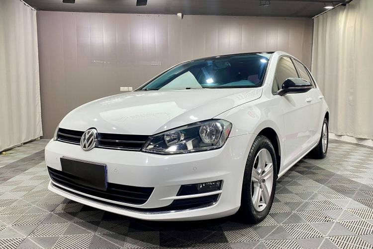 Used Volkswagen Golf 2017 1.6L Automatic Comfort Million-Vehicle Anniversary Edition
