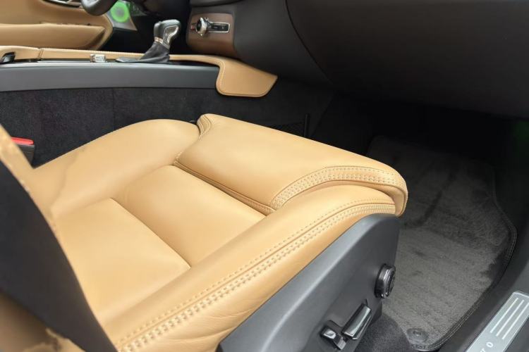 Used Volvo XC90 2019 T6 Zhiya Edition 7-Seater China VI Standard
