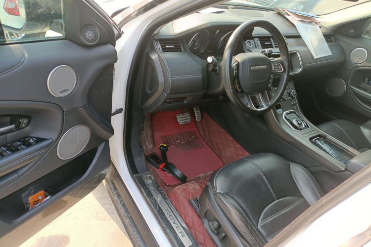 Used Land Rover Range Rover Evoque 2018 240 PS HSE DYNAMIC All-Wheel Drive Edition
