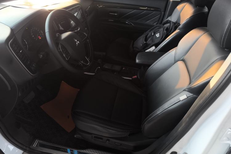 Used Mitsubishi Outlander 2020 2.0L Two-Wheel Drive Enjoyment Version 5 Seats
