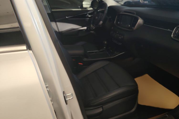 Used Kia Sorento 2015 Sorento L 2.4L Gasoline 4WD Elite Edition 7 Seats China V Emission Standard
