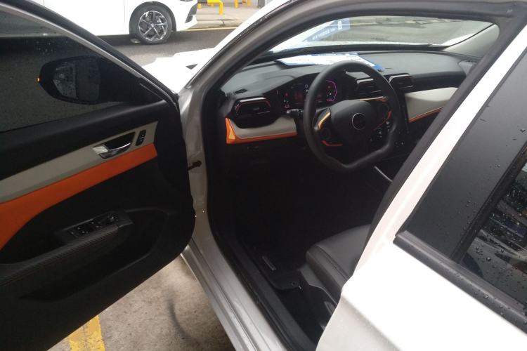 Used Dongfeng Aeolus Yixuan 2023 Mach Edition 1.5L Automatic Chasing Shadow Version
