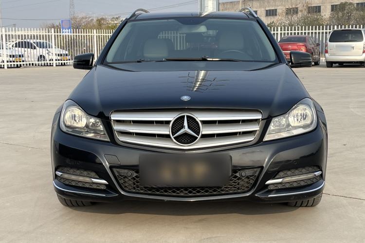 Used Mercedes-Benz C-Class 2011 C 200 Fashion Travel Edition