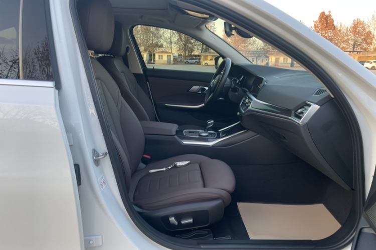 Used BMW 3 Series 2021 Second Facelift 325Li M Sport Package
