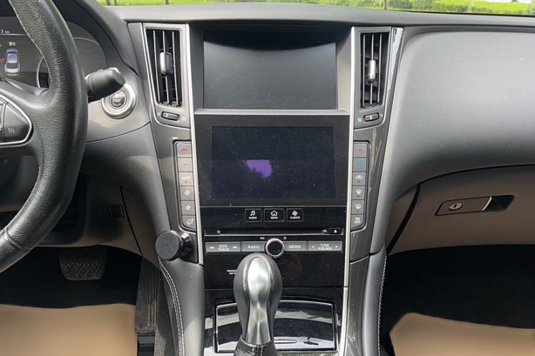 Used Infiniti Q50L 2016 2.0T Comfort Edition
