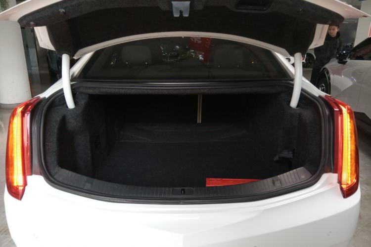 Used Cadillac XTS 2014 28T Comfort Version
