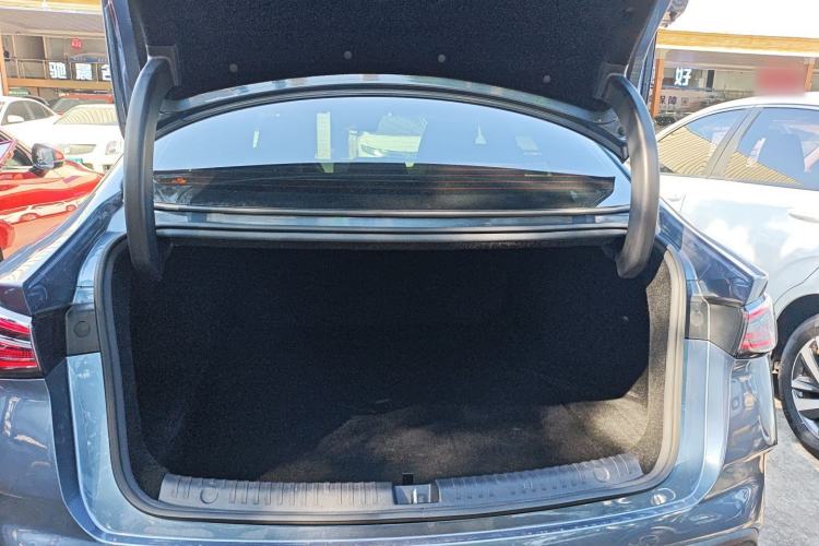 Used BYD Seal 06 New Energy 2024 DM-i 120KM Luxury Model
