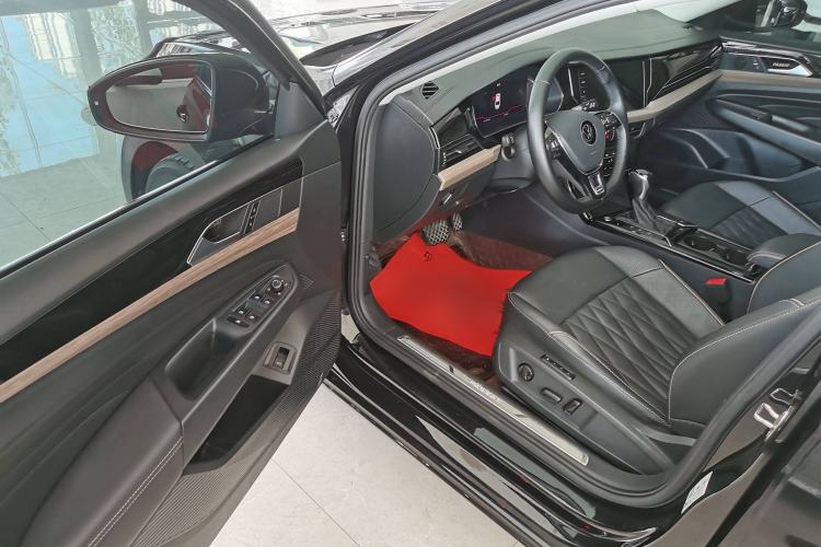 Used Volkswagen Passat 2021 330TSI Luxury Edition
