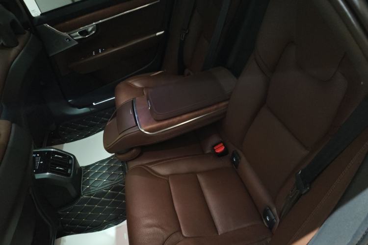 Used Volvo S90 2018 T5 Prestige Edition
