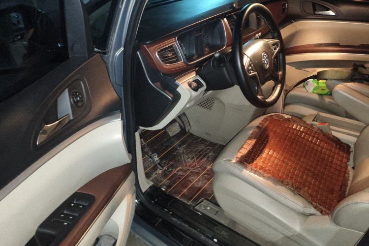 Used Buick GL8 2018 28T Luxury Model China VI Standard
