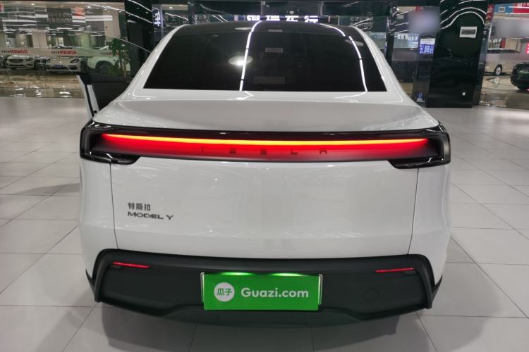 Used Tesla Model Y 2025 Rear-Wheel Drive First Edition