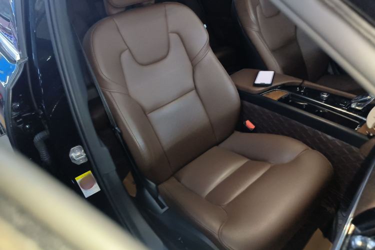 Used Volvo S90 2022 B5 Zhiyi Luxury Edition
