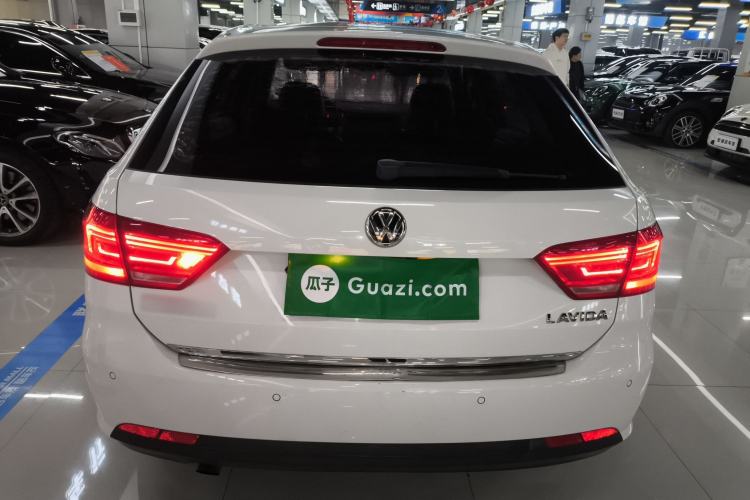 Used Volkswagen Gran Lavida 2013 1.6L Automatic Luxury Model
