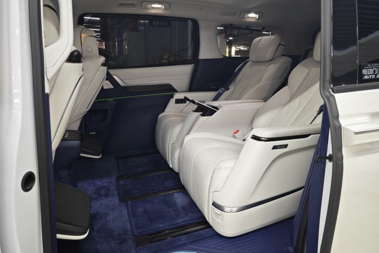 Used Buick Century 2023 2.0T Six-Seater Yinshi Edition
