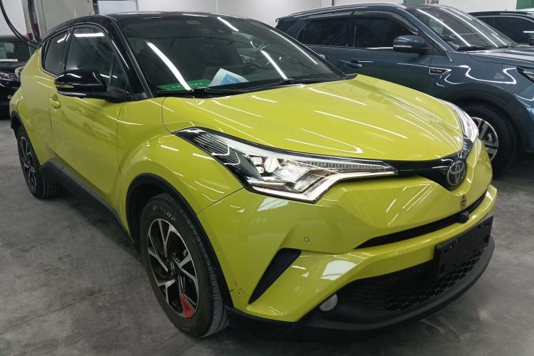 Used Toyota C-HR 2018 2.0L Luxury Sunroof Version China V Emission Standard