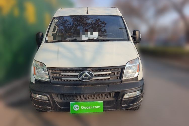 Used SAIC MAXUS Xintu V80 2019 2.5T Classic Edition 6-Speed Manual – Aoyuntong Modified Version Short Wheelbase Mid-Height Roof 5/6 Seats
