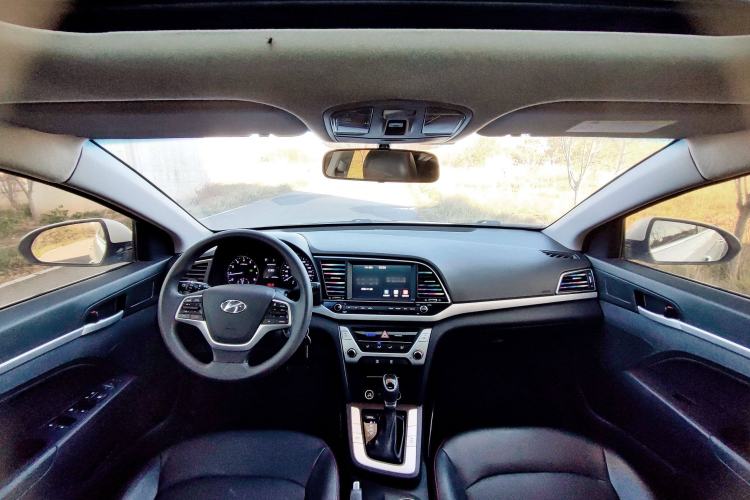 Used Hyundai Elantra 2016 1.6L Automatic ZhiXuan – Elite Version
