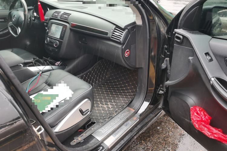 Used Mercedes-Benz R-Class 2017 R 320 4MATIC Business Edition Prestige Model