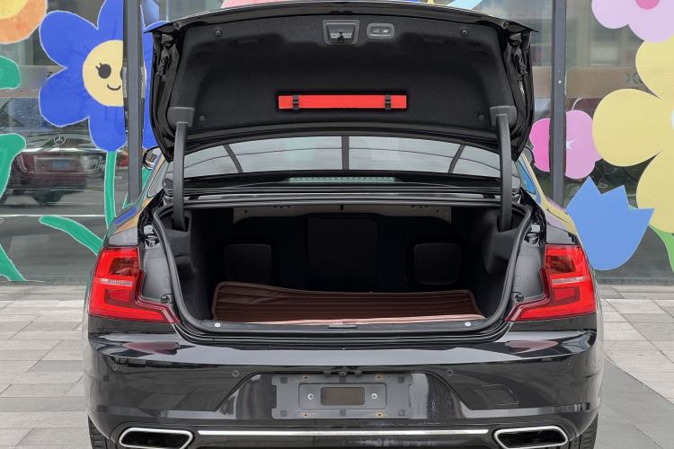 Used Volvo S90 2018 T5 Prestige Edition