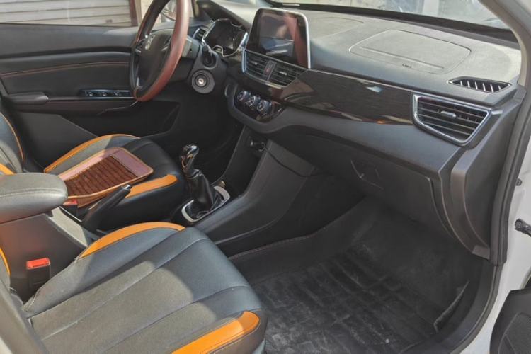 Used Baojun 310 2016 1.2L Manual Luxury Model