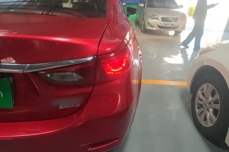 Used Mazda Atenza 2017 2.0L Blue Sky Luxury Edition
