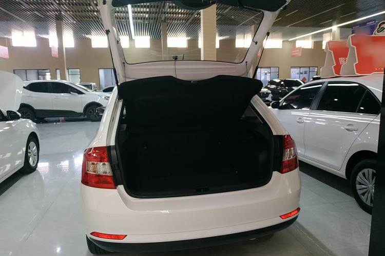 Used Skoda Rapid Spaceback 2018 1.6L Automatic Comfort Edition