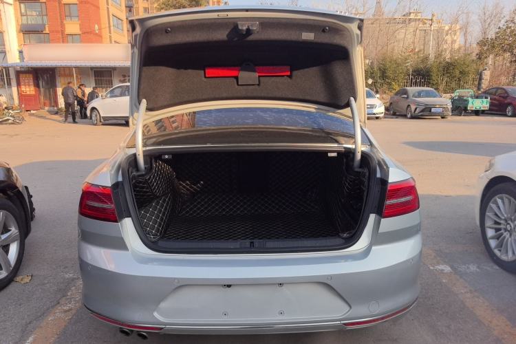 Used Volkswagen Magotan 2018 330TSI DSG Advanced Model
