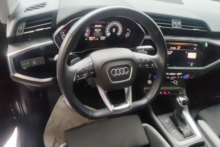 Used Audi Q3 2020 35 TFSI Fashion Dynamic Model
