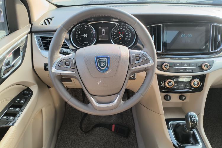 Used Baojun 730 2016 1.8L Manual Luxury Edition 7 Seats
