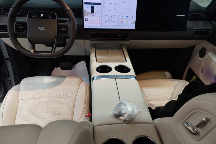 Used Li Auto MEGA 2024 Ultra Model