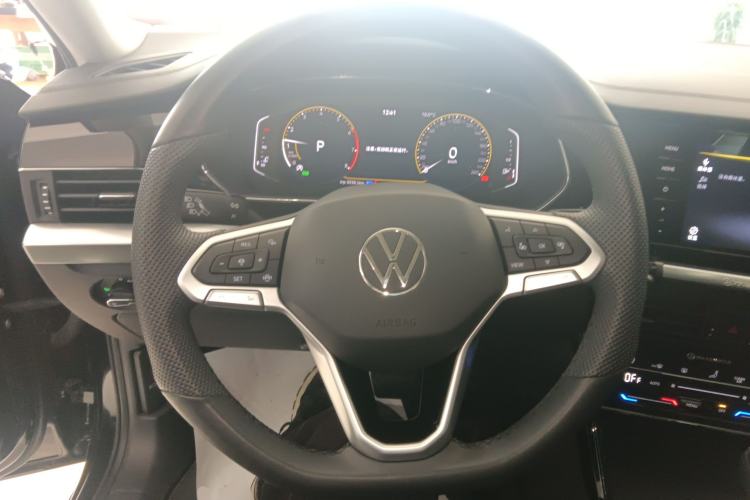 Used Volkswagen Passat 2025 Outstanding Model 380TSI Starry Dragon Edition
